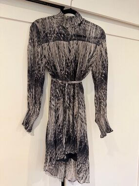 Women’s sz 2 AllSaints Black and White Printed Long-Sleeve Flowy Belted Dress